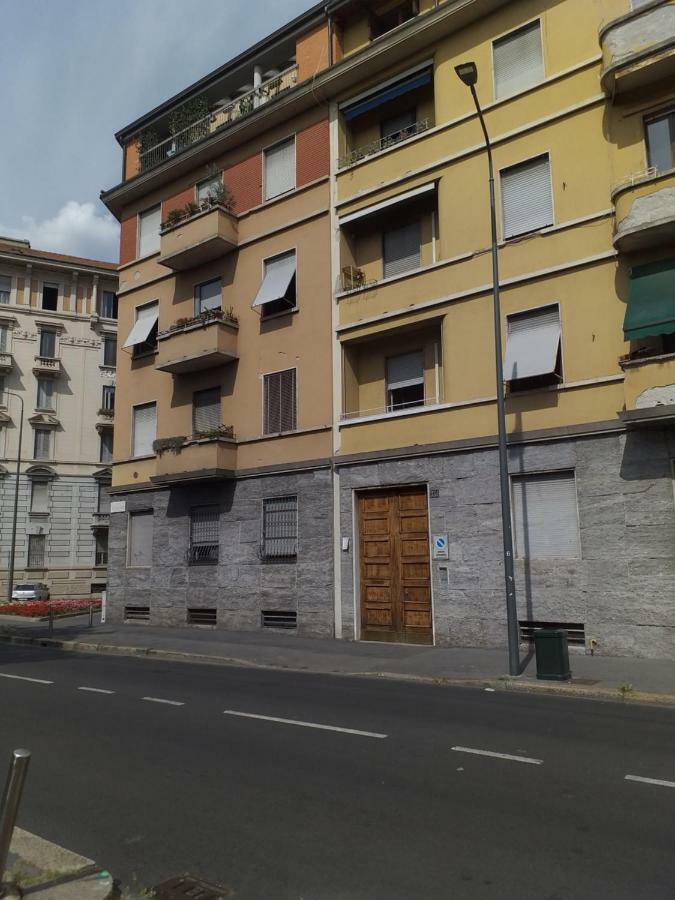 Meta Italy Da Silvia Apartment Milano Exterior foto
